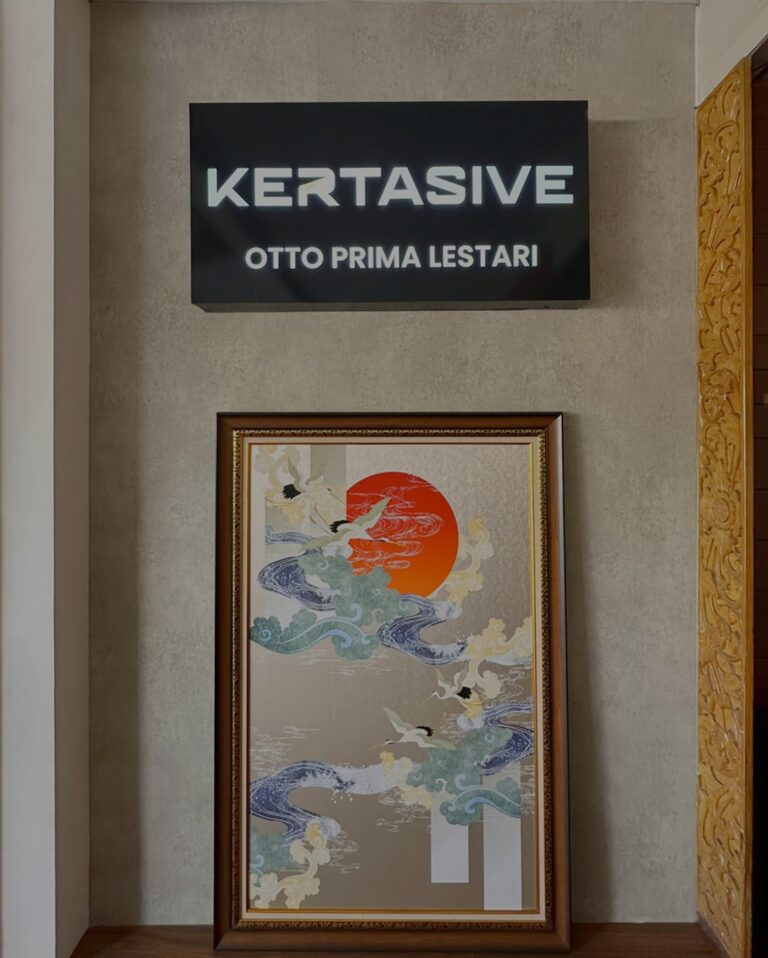 Sentuhan tekstur yang memperkaya interior. Dengan berbagai pilihan motif, KERTASIVE®️ memberikan